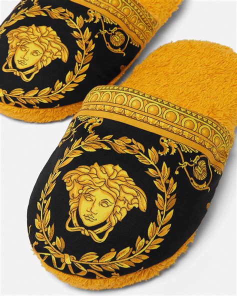 versace slippera